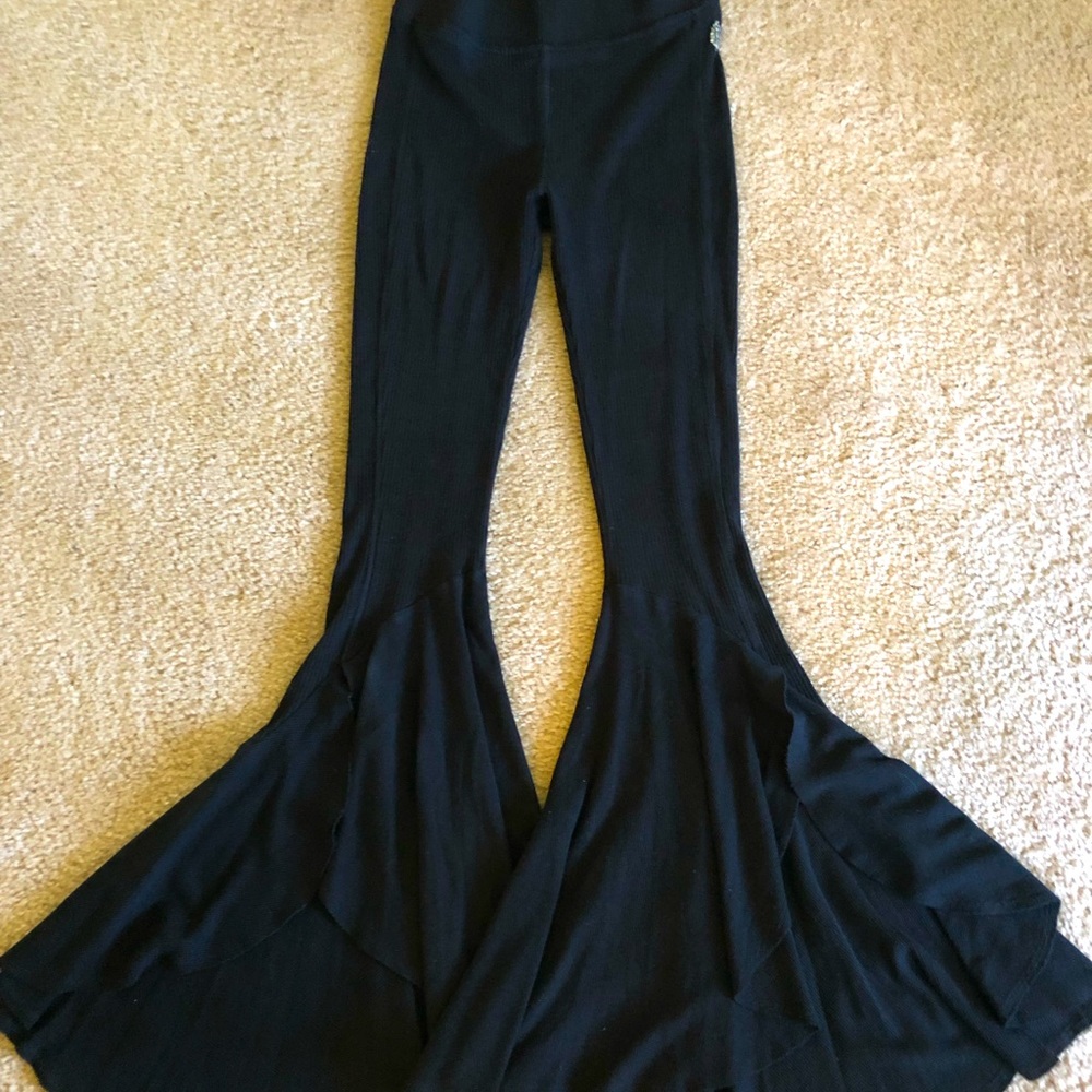FREE PEOPLE Movement Flare Leggings
